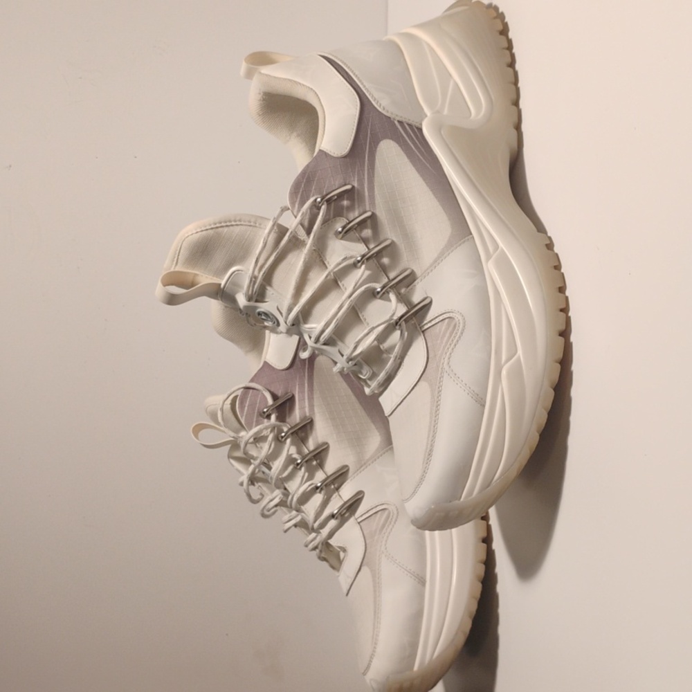 Louis Vuitton Run Away Pulse Sneakers Men's Size 10 🔥🔥🔥 - Picture 4 of 16